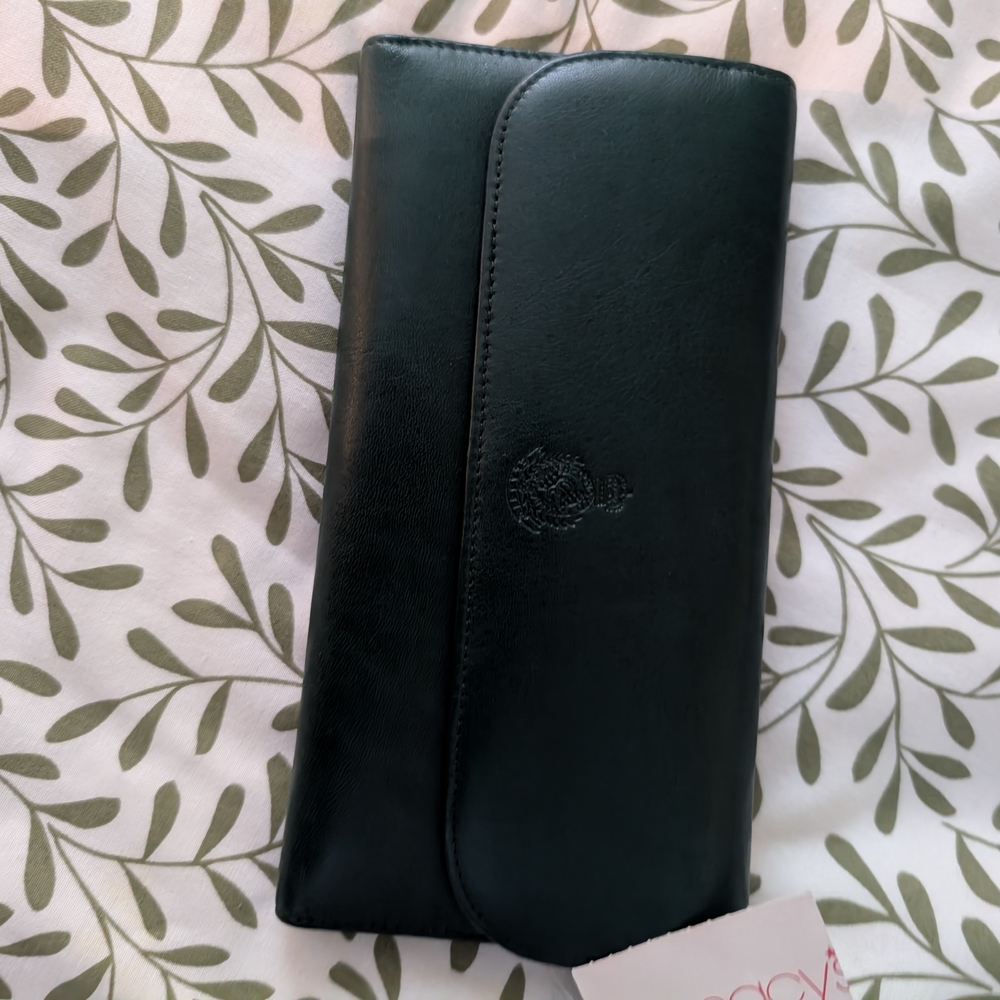 Chic Dark Green Leather Clutch